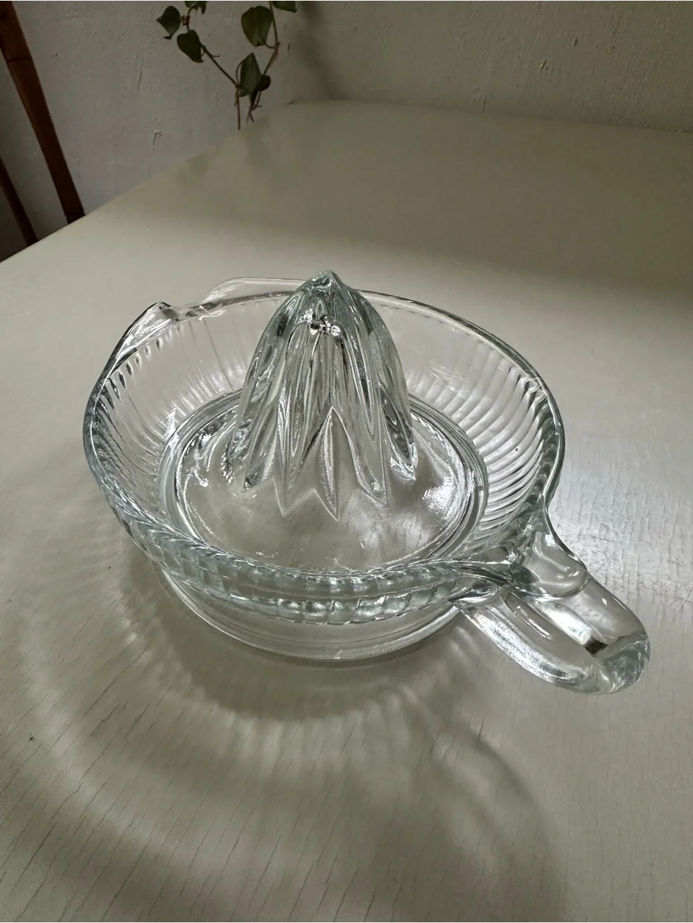 VTG MCM Clear Pressed Glass Depression Glass Citrus Juicer With Handle and Spout